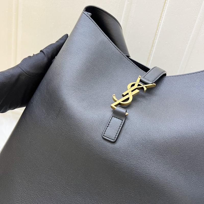 Saint Laurent YSL Large Le 5 À 7 Supple Hobo Bag in Black Grained Leather and GHW