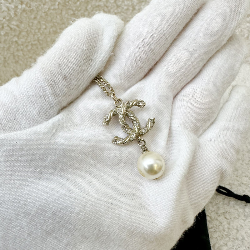 Chanel CC Necklace with Dangling Pearl in LGHW