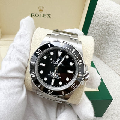 Rolex Submariner 41mm with Black Dial, Black Bezel and Oystersteel Bracelet (124060)