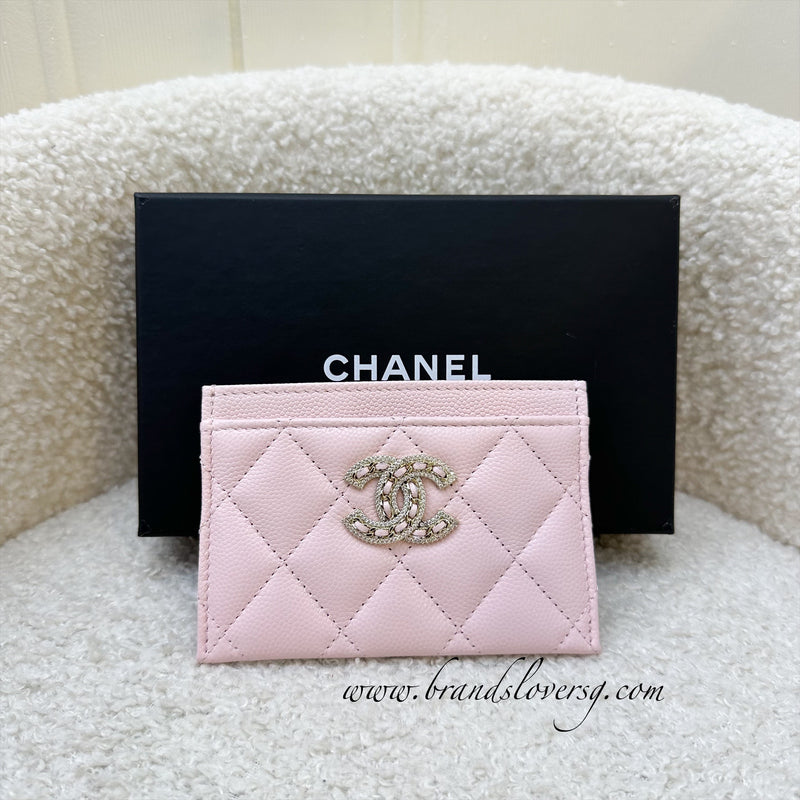 Chanel Classic Flat Card Holder in 22S Pink Caviar LGHW