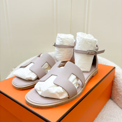 Hermes Santorini Sandal in Rose Porcelain in Size 37.5