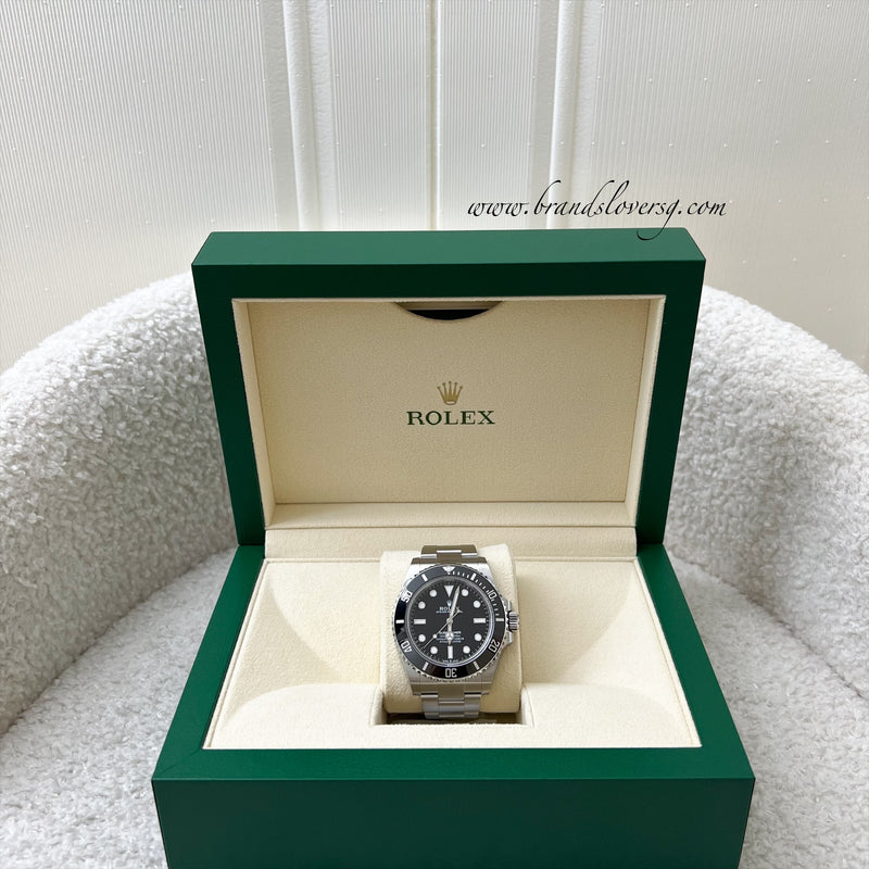 Rolex Submariner 41mm with Black Dial, Black Bezel and Oystersteel Bracelet (124060)