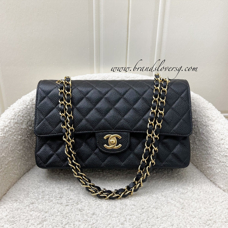 Chanel Vintage Medium Classic Flap CF in Black Caviar and 24K Gold-Plated HW