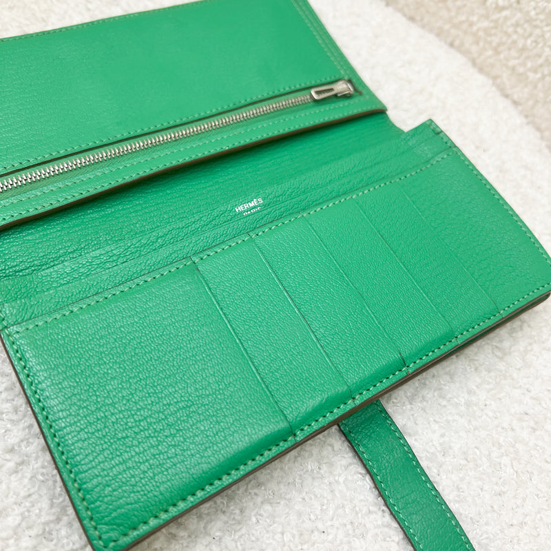 Hermes Bearn Long Bifold Wallet in Menthe Green Chevre Mysore leather and PHW