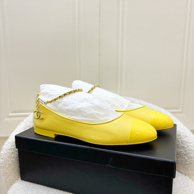 Chanel Ballerina Pumps in Yellow Lambskin and Patent Leather with Camilia Dangling Charm Sz37