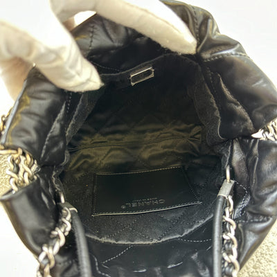 Chanel 22 Mini Hobo Handbag in Black Shiny Calfskin and SHW