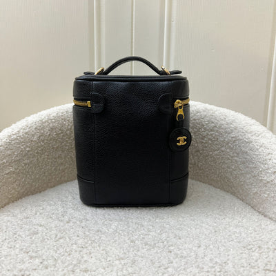 Chanel Vintage Vertical Vanity in Black Caviar and GHW