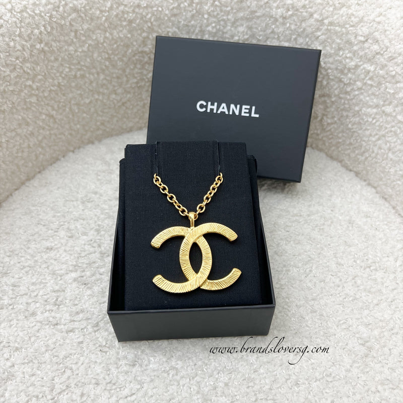 Chanel 22A Large CC Logo Long Necklace in GHW