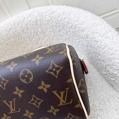 LV Speedy Bandouliere 20 in Monogram Canvas and Beige Patterned Strap