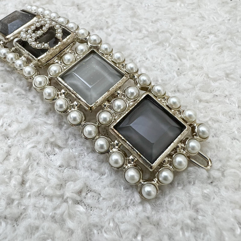 Chanel VIP Gift Hair Pin with Tiny Pearls and Square Crystals LGHW