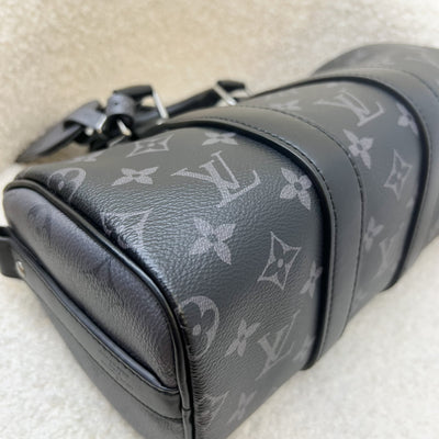 LV Keepall Bandoulière 25 in Monogram Eclipse Reverse Canvas SHW