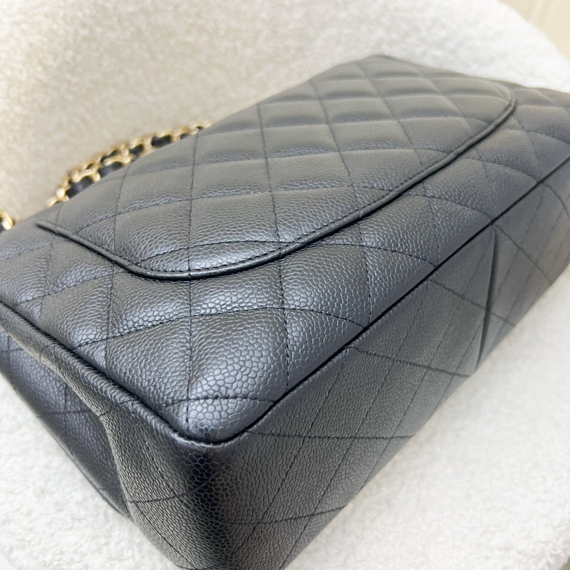 Chanel Classic Jumbo Single Flap SF in Black Caviar and GHW