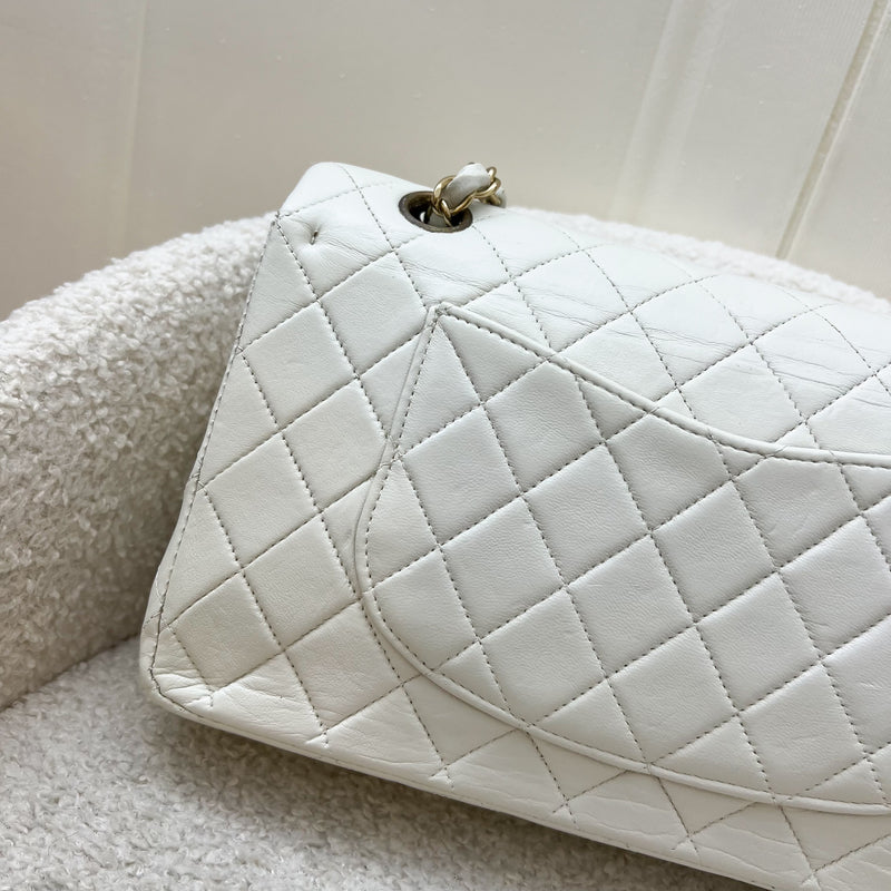 Chanel Vintage Medium Classic Flap CF in White Lambskin and 24K Plated GHW