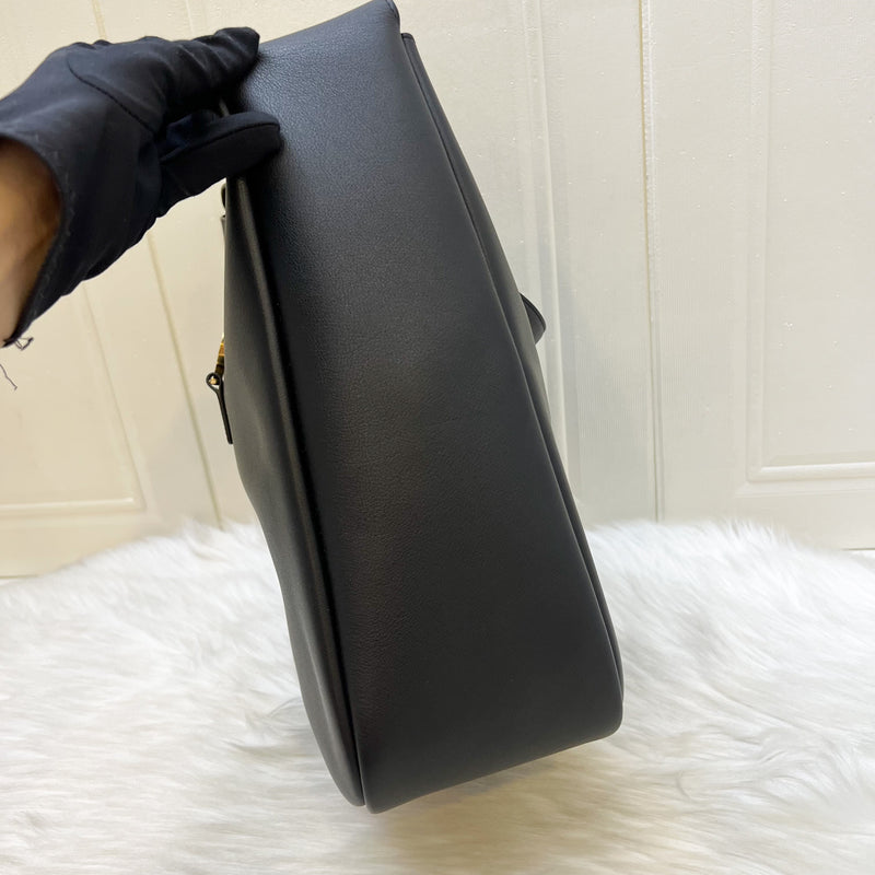 Saint Laurent YSL Large Le 5 À 7 Supple Hobo Bag in Black Grained Leather and GHW