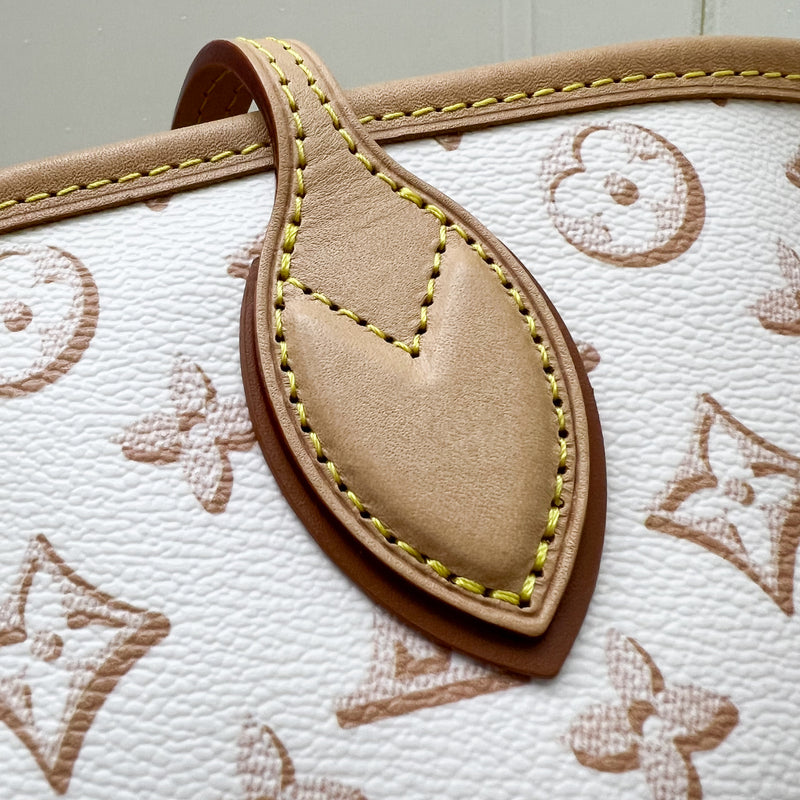 LV Neverfull MM with Front Pocket in Beige Clair Monogram Canvas and GHW (M20921)