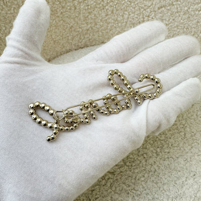 Chanel 19K Script Crystal and Pearl Hair Clip in LGHW