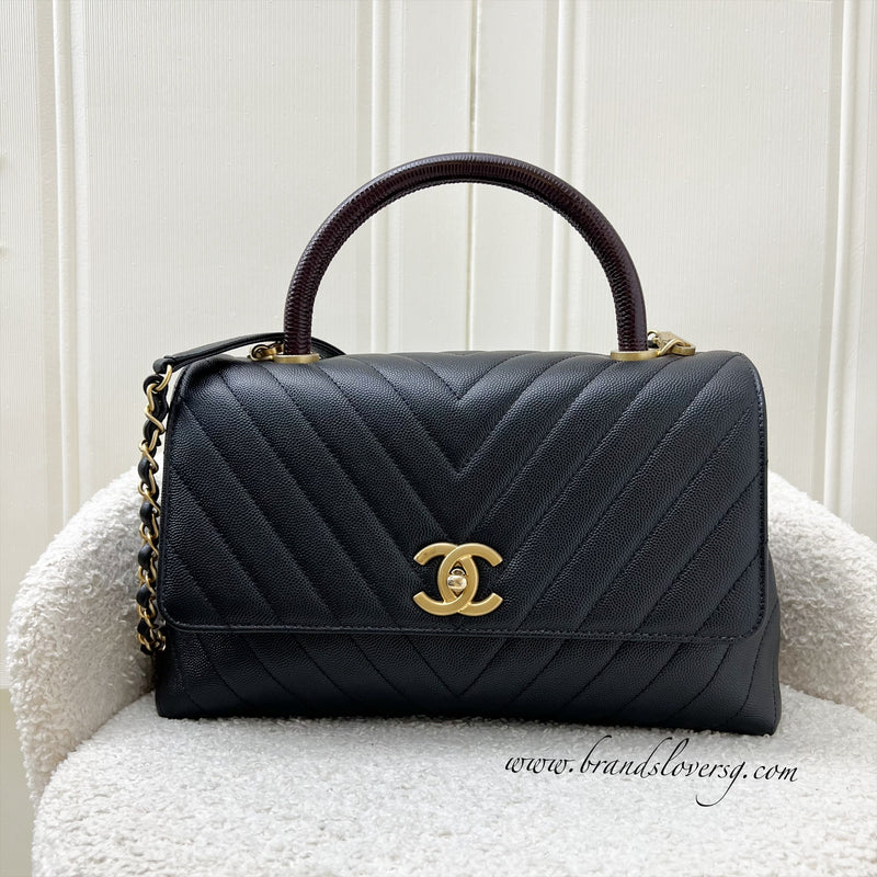 Chanel Medium 29cm Coco Handle Flap with Burgundy Lizard-Embossed Calfskin Handle in Chevron Quilted Black Caviar and GHW