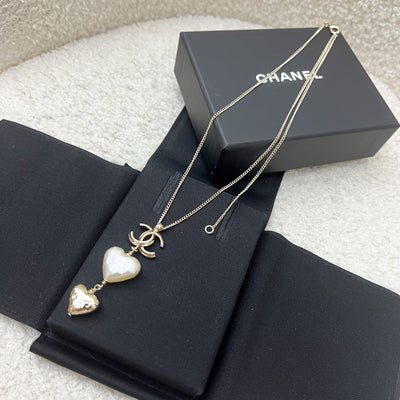 Chanel 22C CC Logo and Heart Pearl Necklace in LGHW