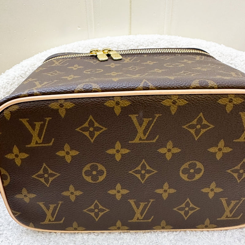 LV Nice BB Toiletry Pouch in Monogram Canvas GHW