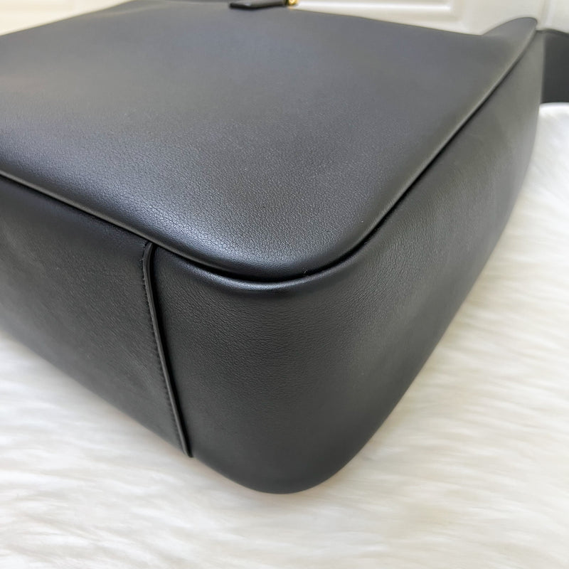 Saint Laurent YSL Large Le 5 À 7 Supple Hobo Bag in Black Grained Leather and GHW
