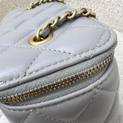 Chanel Pearl Crush Small Vanity in 21B Grey Lambskin and AGHW (Model: AP2303)