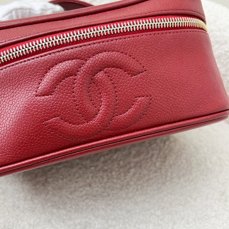 Chanel Vintage Vanity Case in Red Caviar and GHW