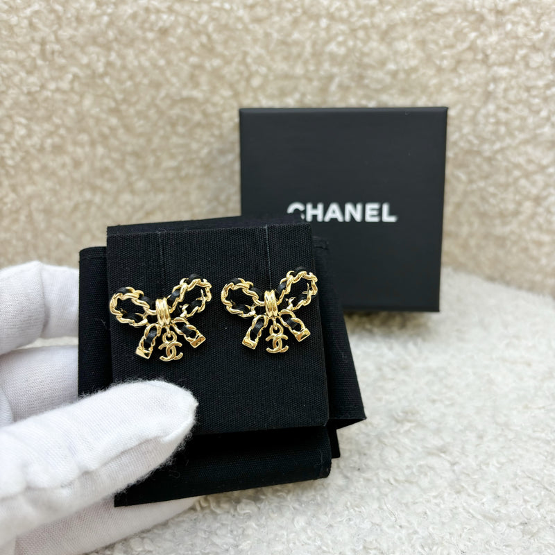 Chanel Classic Ribbon Earrings in GHW