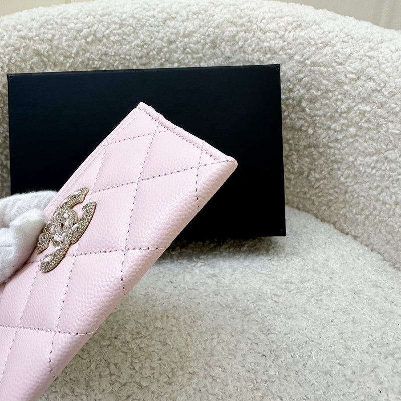 Chanel Classic Flat Card Holder in 22S Pink Caviar LGHW