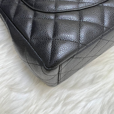 Chanel Maxi Classic Single Flap Bag in Black Caviar and GHW