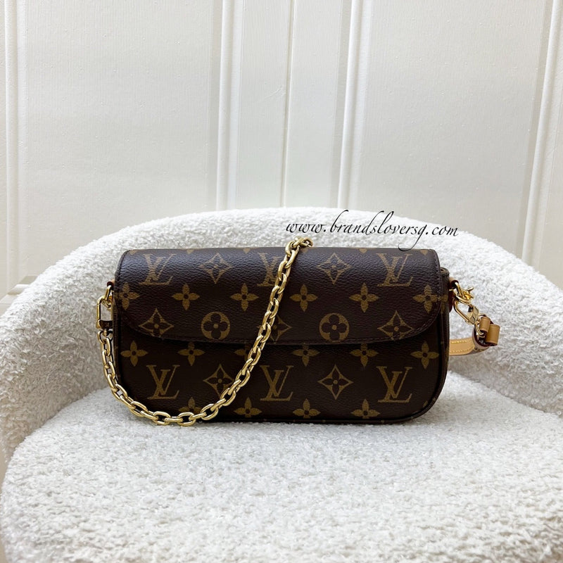 LV Ivy Wallet On Chain WOC / Mini Bag in Monogram Canvas and GHW
