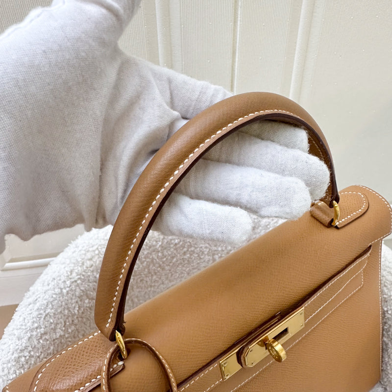 Hermes Vintage Kelly 28 Sellier in Natural Courcheval Leather and GHW