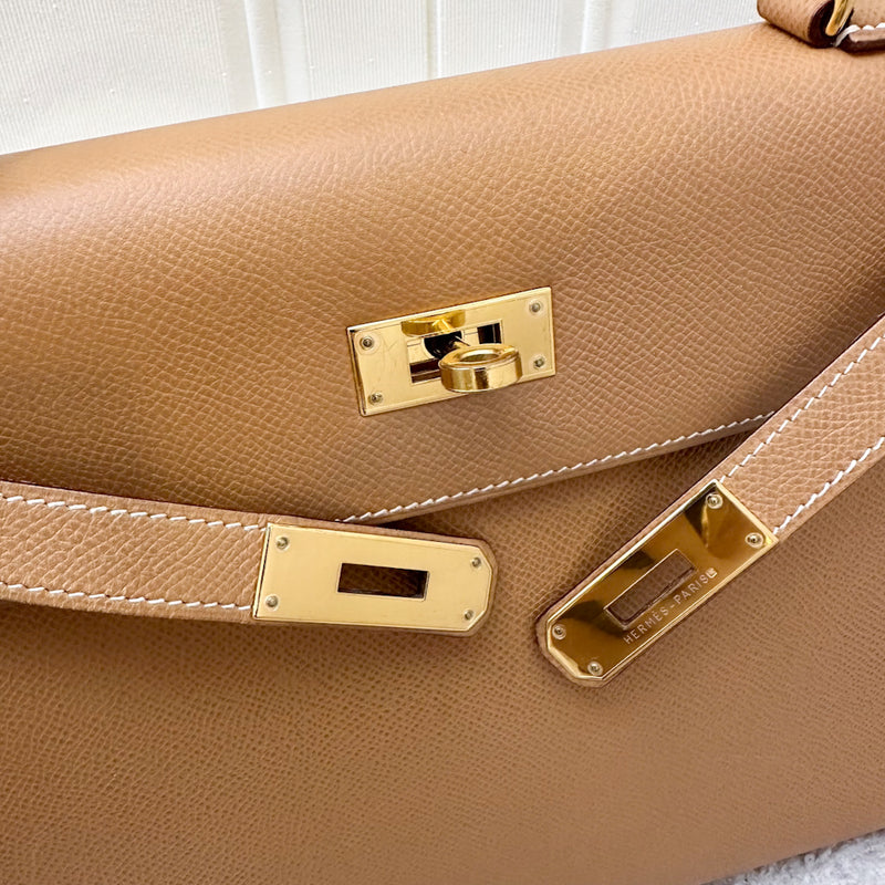 Hermes Vintage Kelly 28 Sellier in Natural Courcheval Leather and GHW