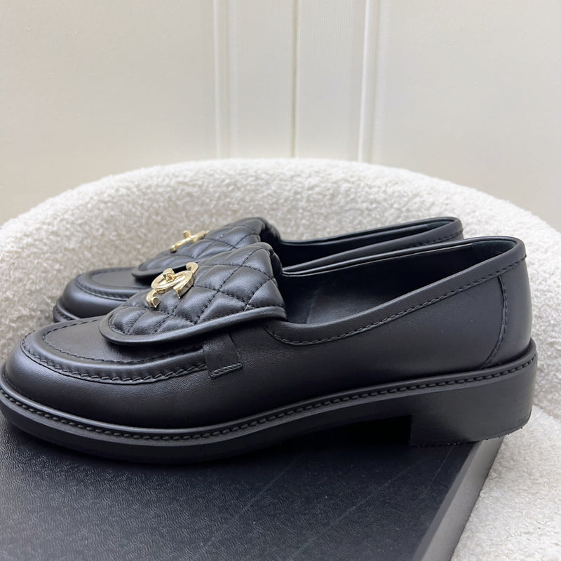 Chanel CC Logo Ladies Moccasins Loafers Shoes in Black Leather Sz 39