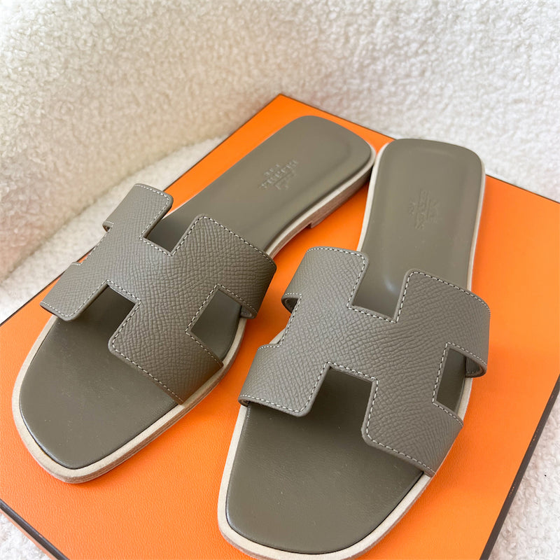 Hermes Oran Sandals in Etoupe Epsom Leather Sz 37