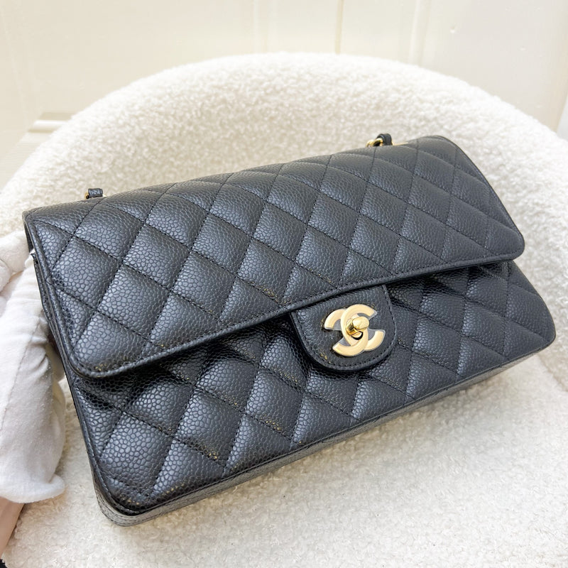 Chanel Medium Classic Flap CF in Black Caviar and GHW