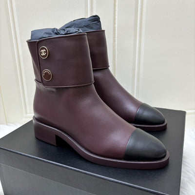 Chanel Ankle Boots in Burgundy Calf Leather and Black Tip Sz 38