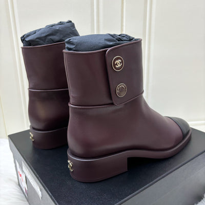 Chanel Ankle Boots in Burgundy Calf Leather and Black Tip Sz 38