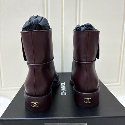 Chanel Ankle Boots in Burgundy Calf Leather and Black Tip Sz 38