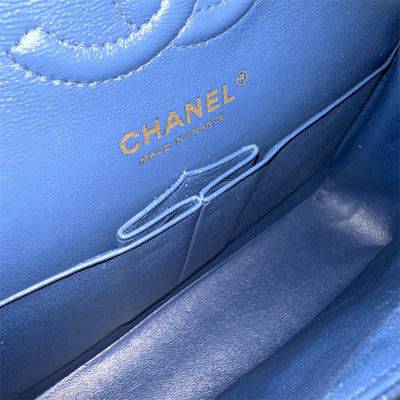 Chanel Small Classic Flap CF in Dark Blue Caviar GHW