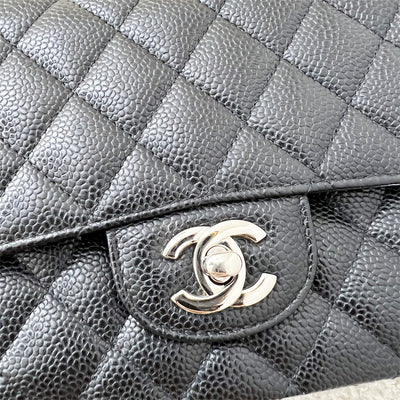 Chanel Classic Medium Classic Flap CF in Black Caviar SHW