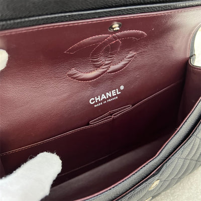 Chanel Classic Medium Classic Flap CF in Black Caviar SHW