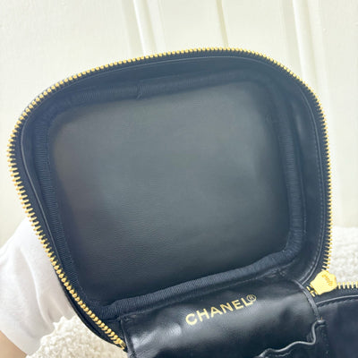 Chanel Vintage Vertical Vanity in Black Caviar and GHW