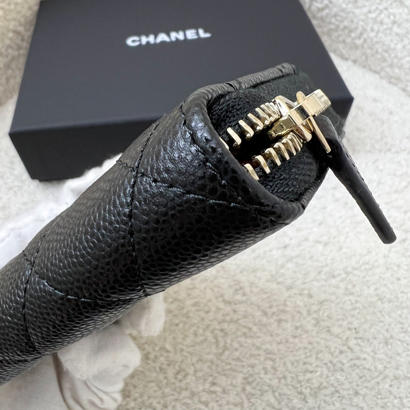 Chanel 25C New Zipped Small Wallet / Card Holder in Black Caviar and LGHW (Model: AP3686)