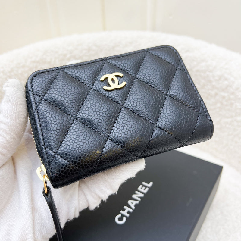 Chanel Classic Zippy Card Holder in Black Caviar and GHW