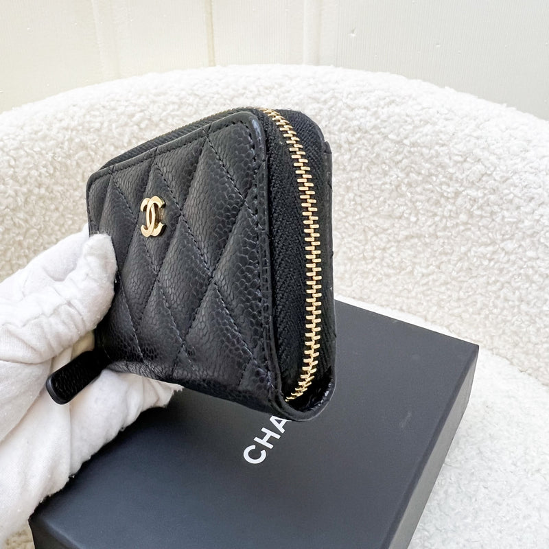 Chanel Classic Zippy Card Holder in Black Caviar and GHW