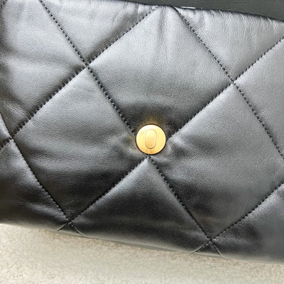 Chanel 19 Medium / Large Flap in Black Lambskin and 3-tone HW