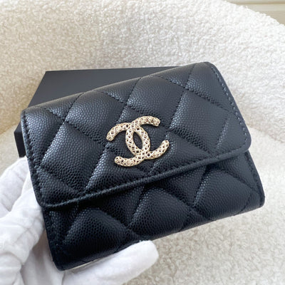 Chanel 23P XL Snap Card Holder in Black Caviar LGHW