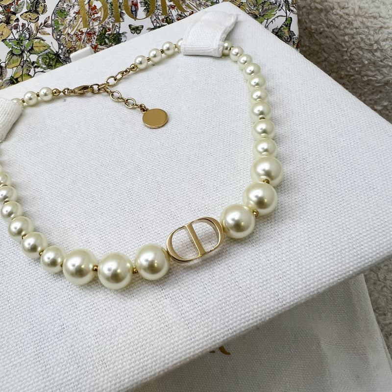 Dior 30 Montaigne CD Choker with Pearls in GHW