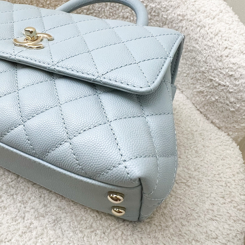 Chanel Small (24cm) Coco Handle in 22P Robin Egg Blue Caviar and LGHW (Model: A92990)