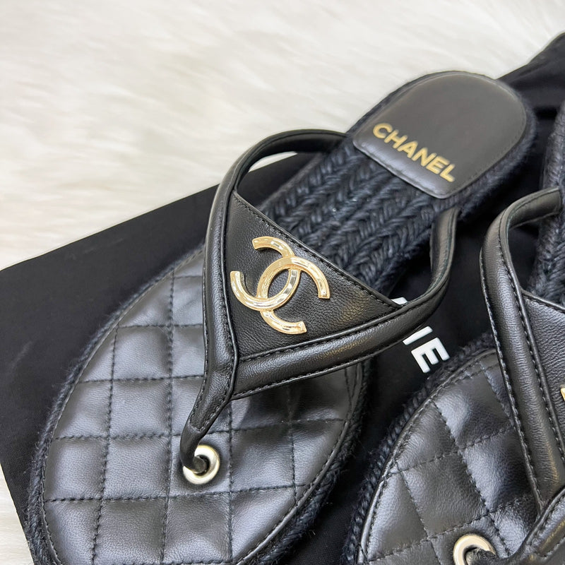 Chanel Coco Beach Thongs in Black Sz 39